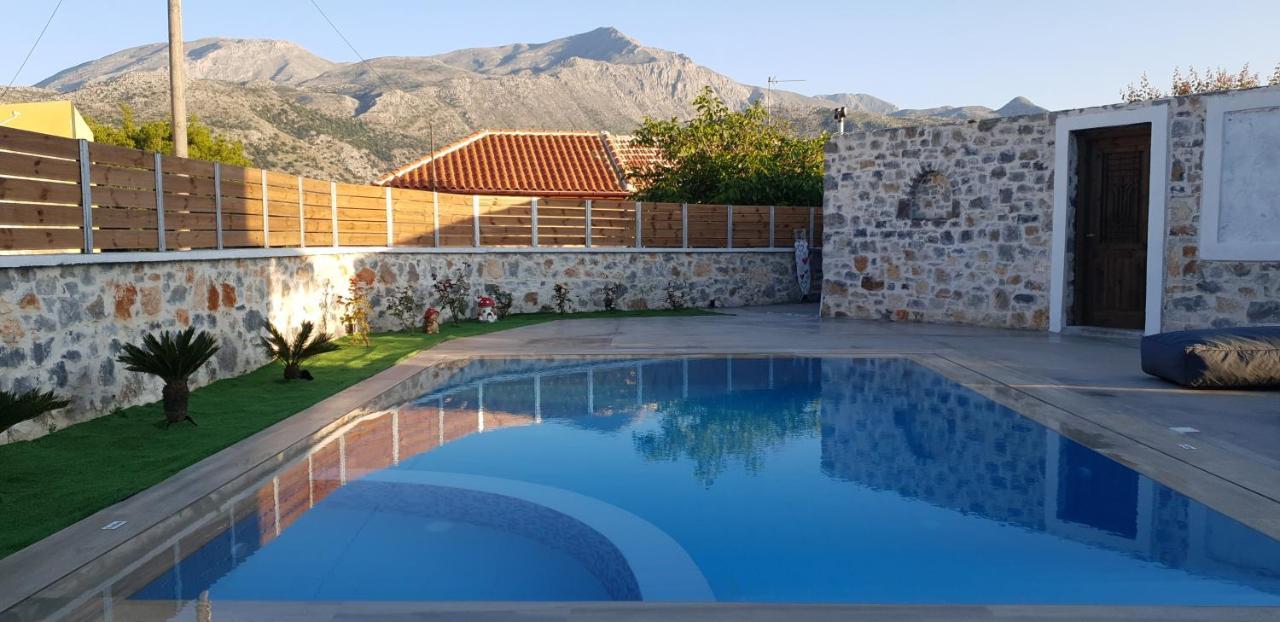 Double Bee With Private Pool Agios Konstantinos (Crete)