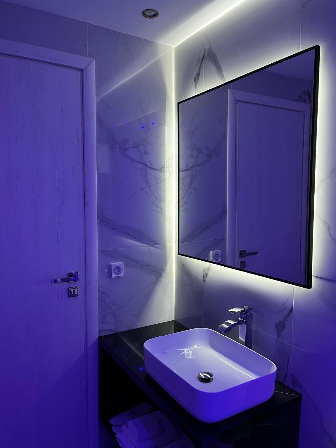 Double Bee With Private Pool Вилла
